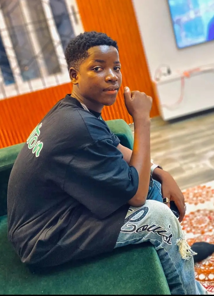 Grossesse supposée abandonnée par Djecomon : son producteur Legend Beatz sort de son mutisme et clarifie