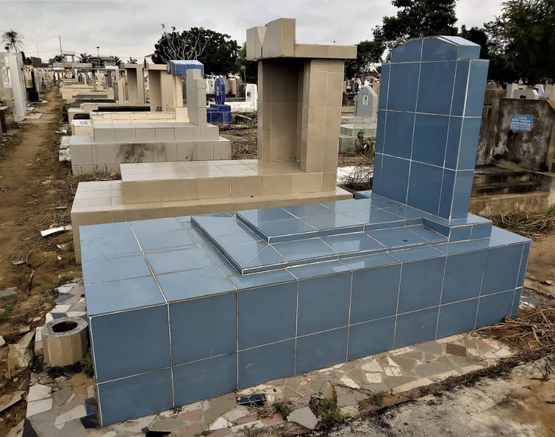 Profanation de tombe à Godomey : un homme arrêté avec quatre crânes humains