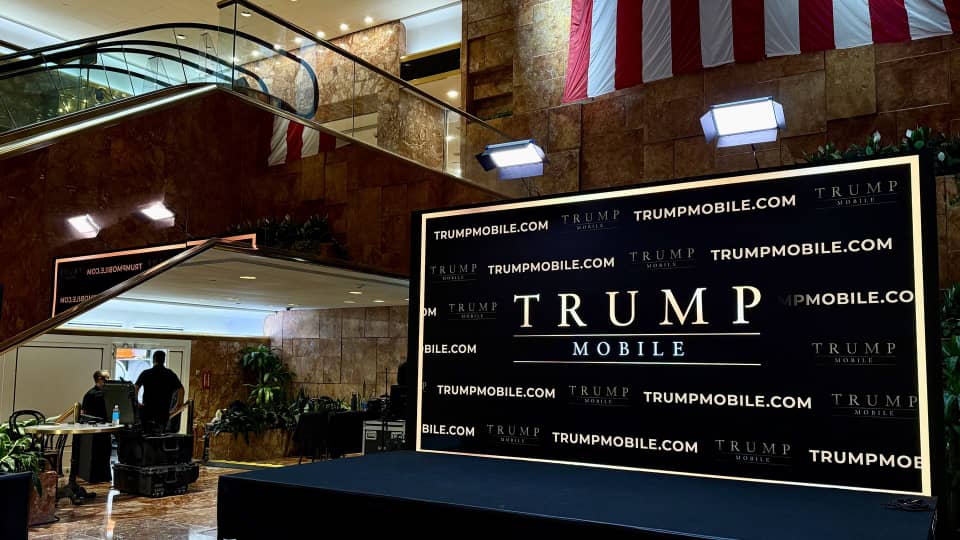 Après les cryptos: Trump met des téléphones et forfaits mobiles sur le marché américain