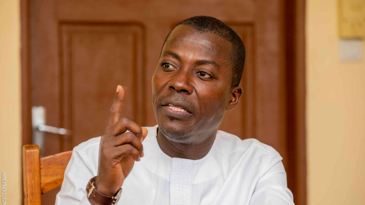 Bénin – Limogeage de Paulin Akponna : une sortie de Wilfried Houngbédji aux enjeux politiques majeurs