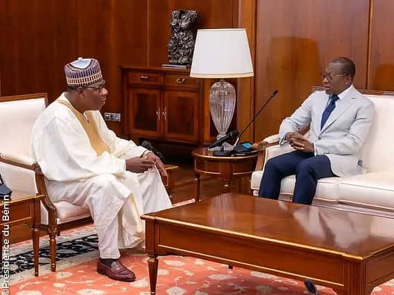 Tête à tête Talon-Yayi à la Marina