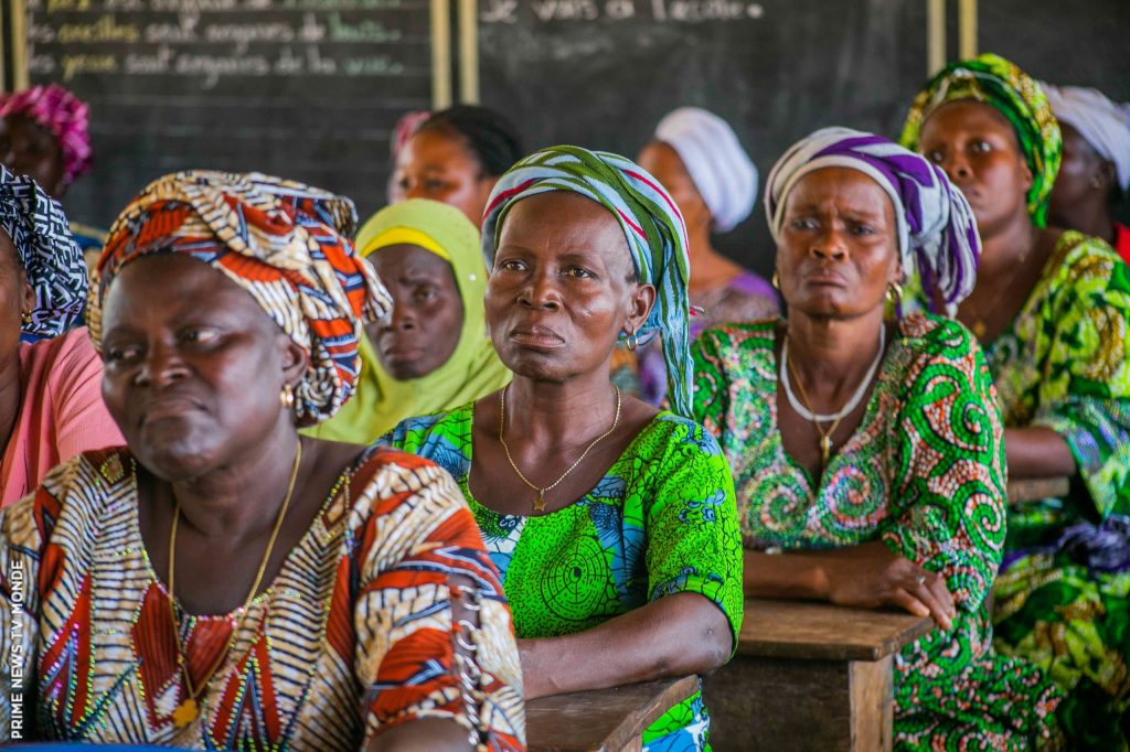 Formation en agroécologie à Lalo : Le Réseau Jinukun accompagne les agriculteurs vers des pratiques agricoles innovantes.