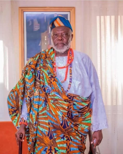 Le monde du cinéma béninois est éploré : Tonton J : le rire s’éteint, mais l’écho demeure.